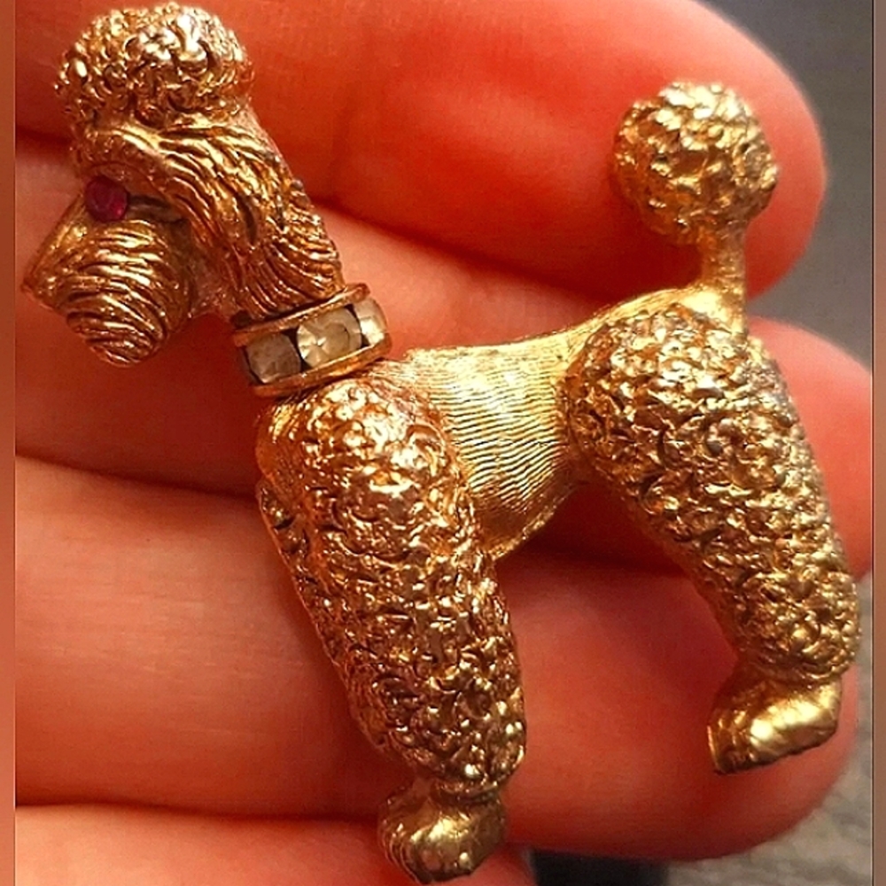 Napier Articulated Rhinestone Poodle Red Eyes Dog 1.5" Brooch *Rare* Signed - Picture 2 of 5